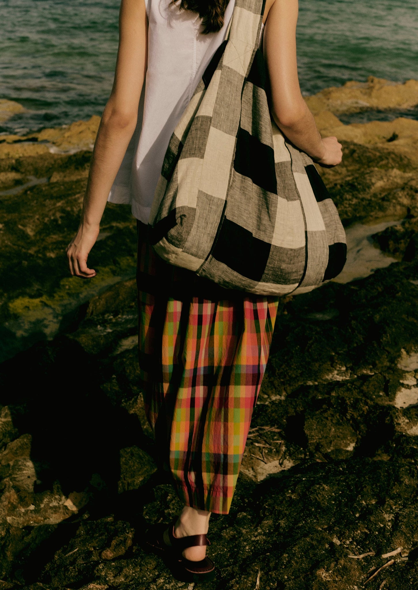 Macro Gingham Lightweight Linen Bag | Ecru/Charcoal