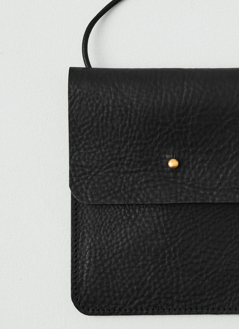Kate Sheridan Leather Erin Pouch | Black