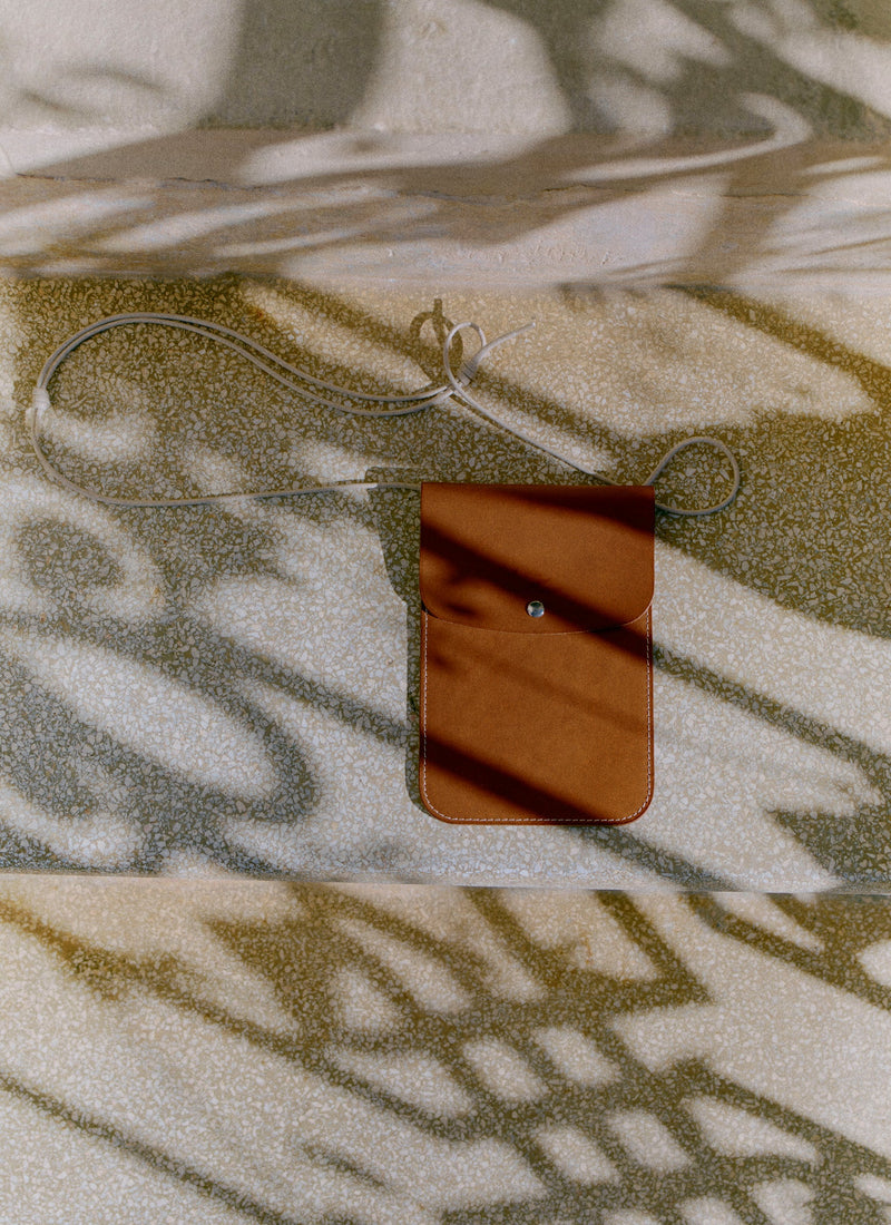 Laperruque Leather Neck Pouch | Whiskey