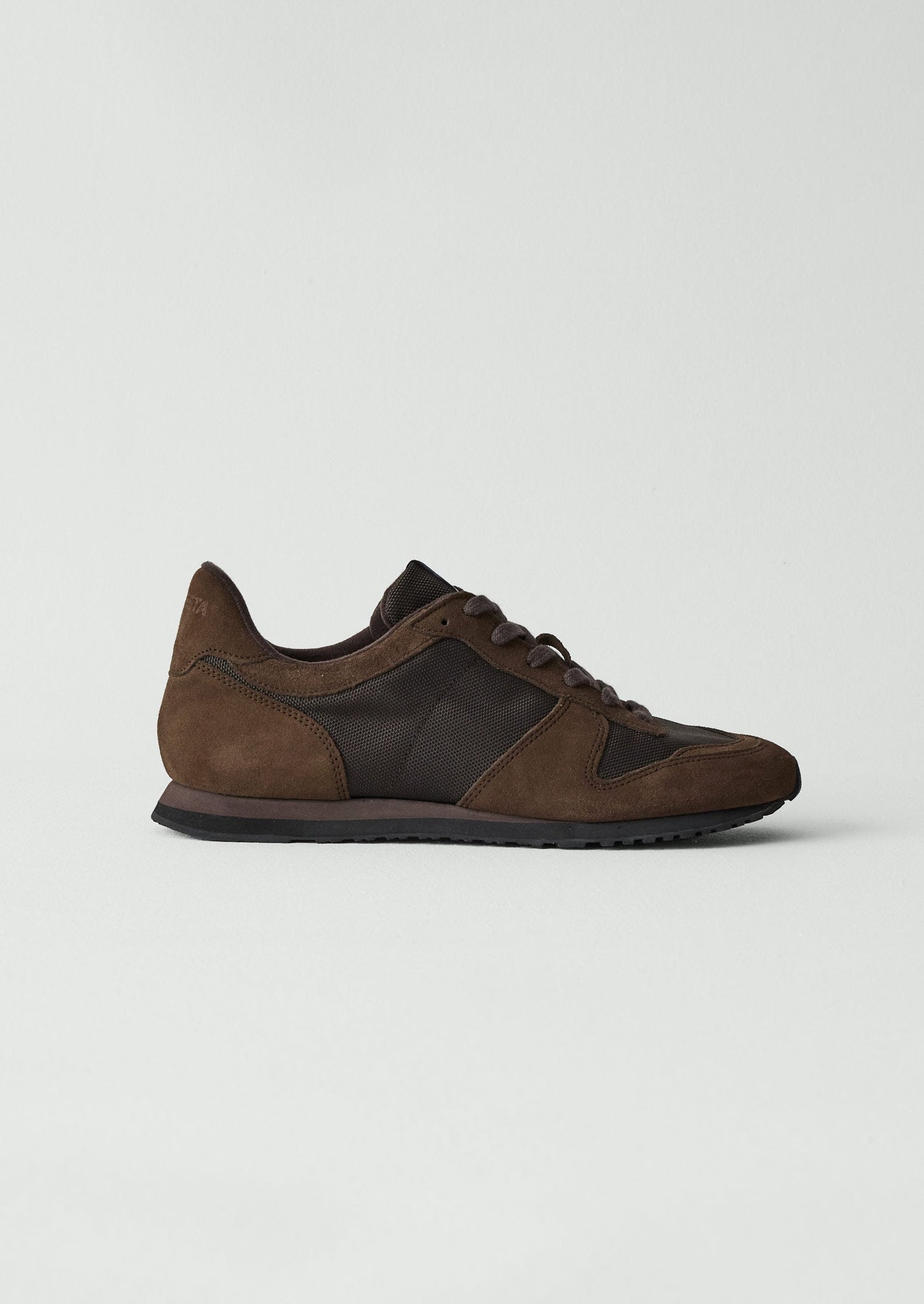 Novesta Marathon Trail Sole Trainers | Bitter Chocolate