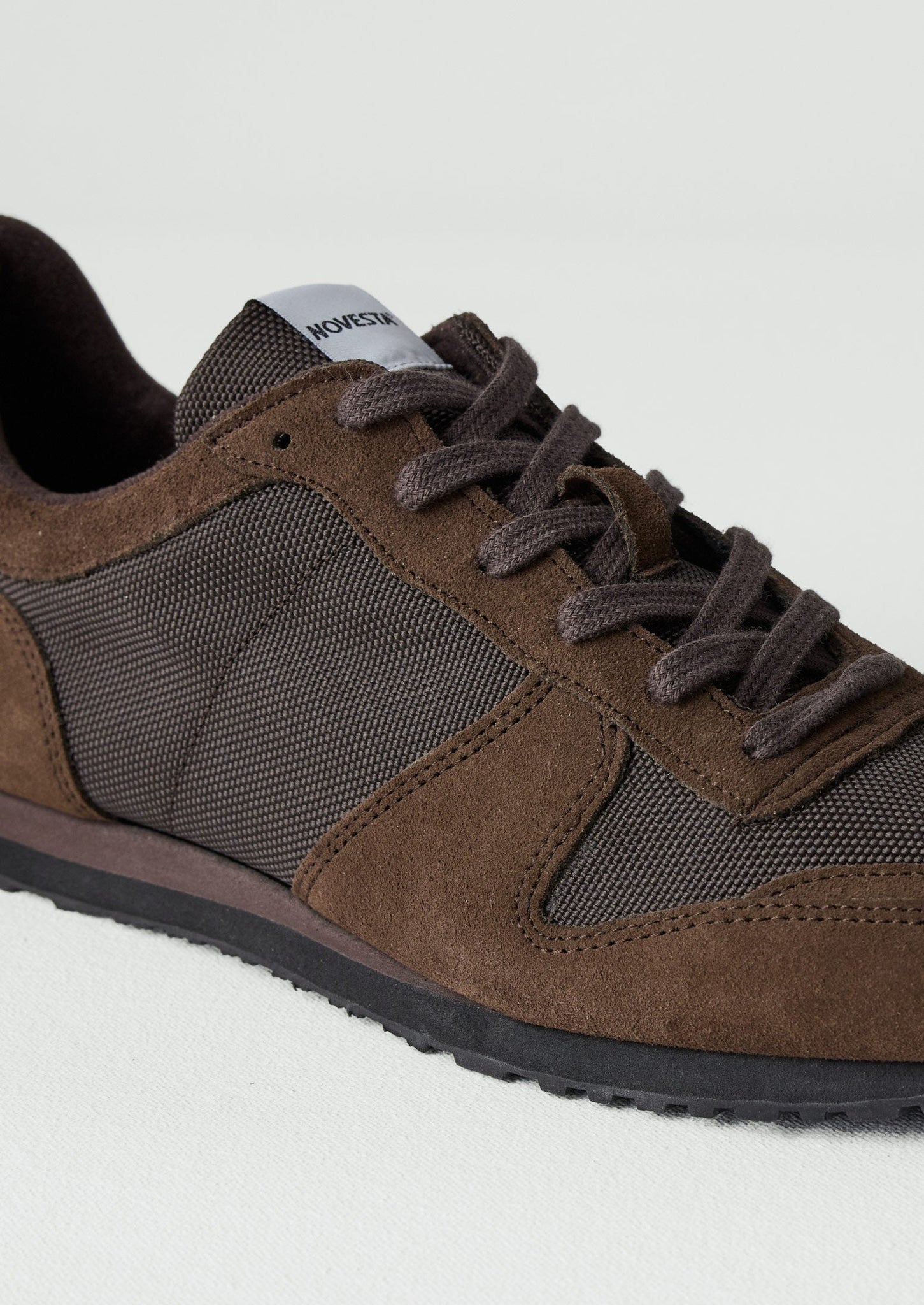 Novesta Marathon Trail Sole Trainers | Bitter Chocolate