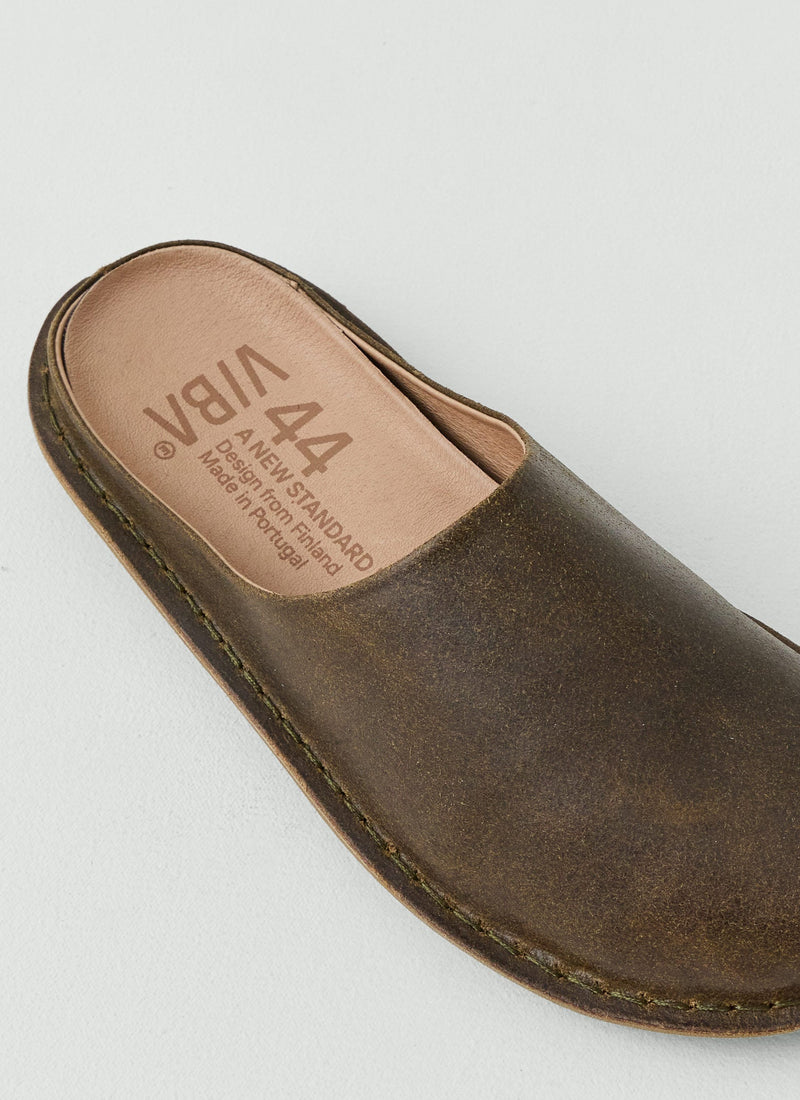 Vibae Waxed Suede Mules | Olive