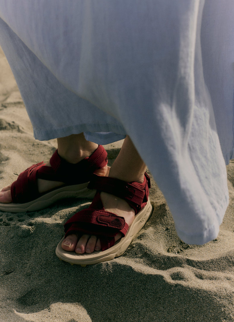 Flower Mountain Kaiso Sandals | Brick