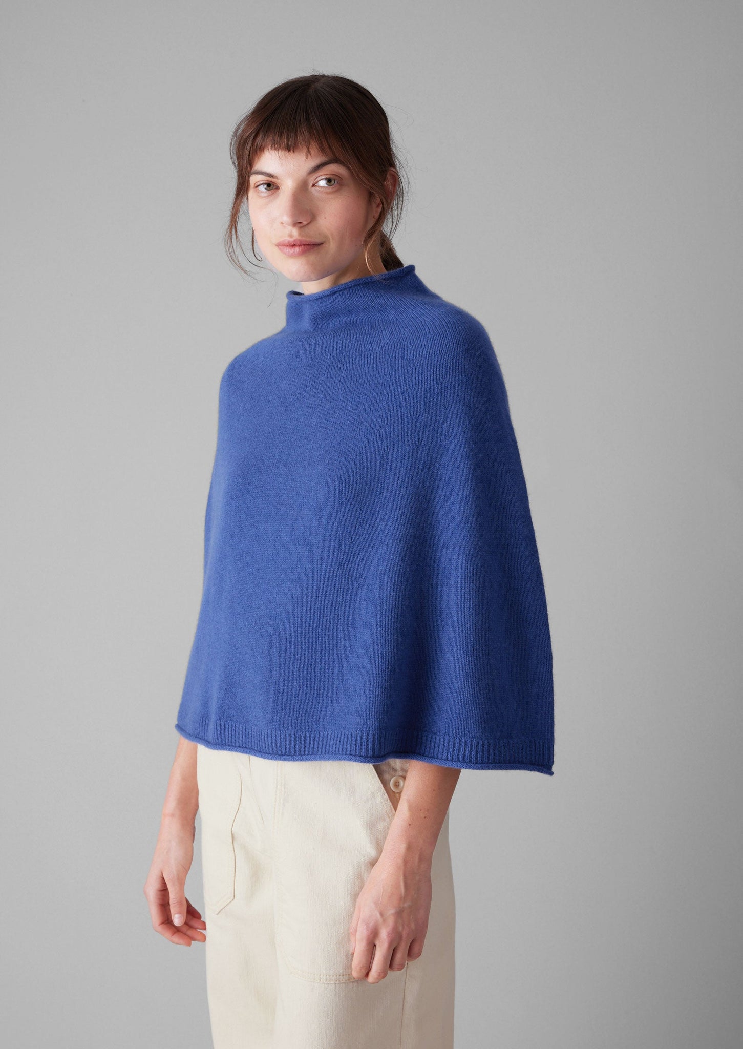 Fine Wool Cashmere Poncho | Bilberry