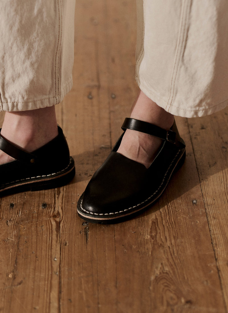 Steve Mono Artisan Leather Buckle Shoes | Black