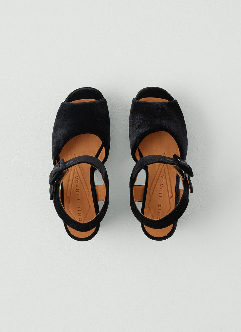 Chie Mihara Velvet Heels | Black