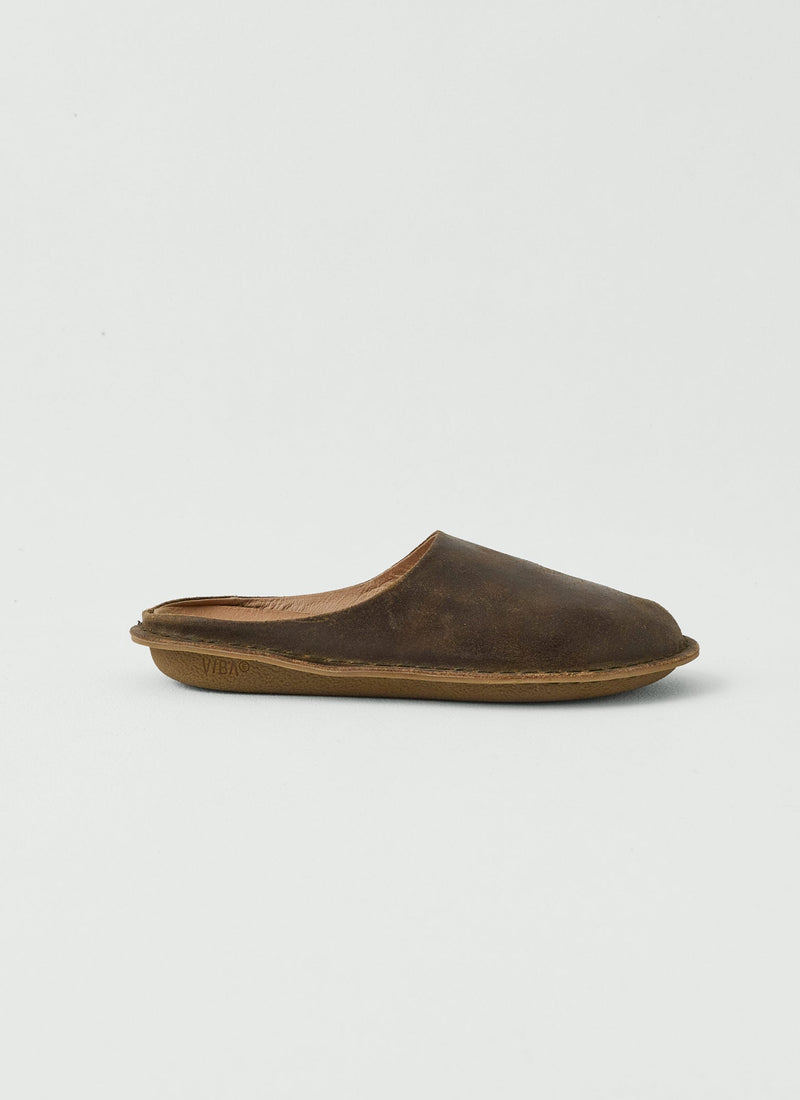 Vibae Roma Waxed Suede Mules | Olive