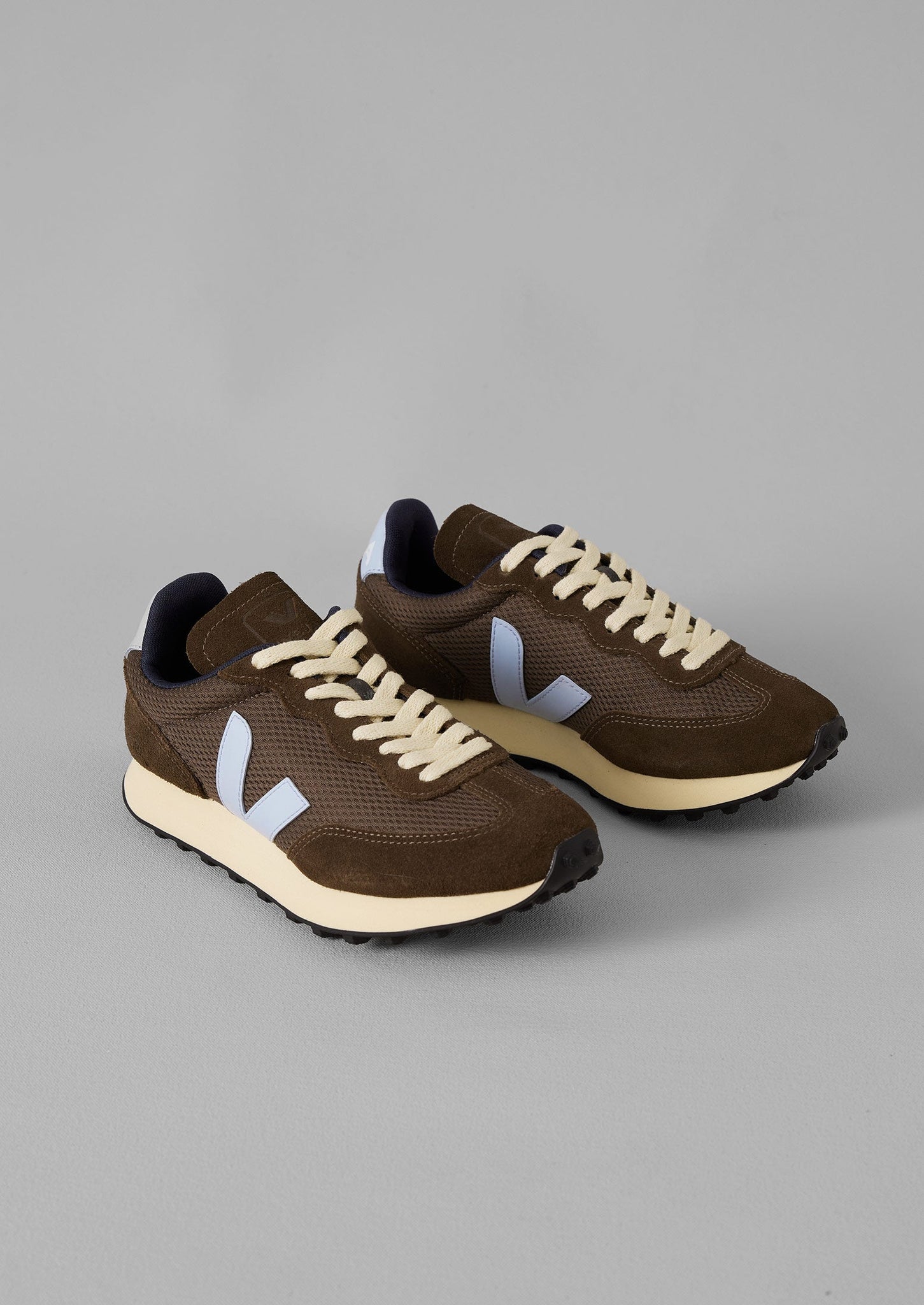 Veja Trainers Brown TOAST - Main Image