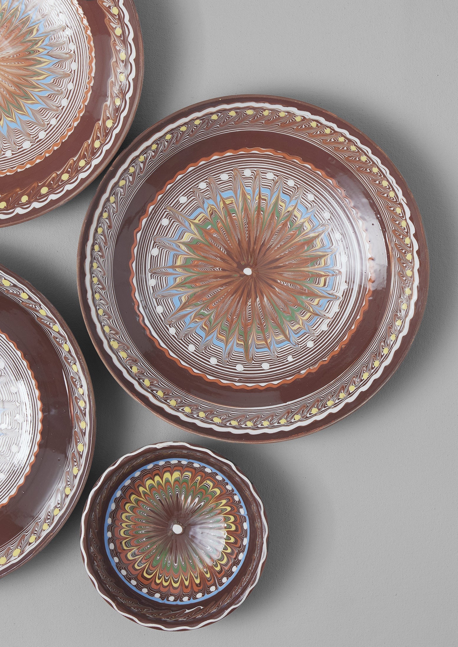 Casa De Folklore Horezu Serving Plate | Cocoa/Multi | TOAST