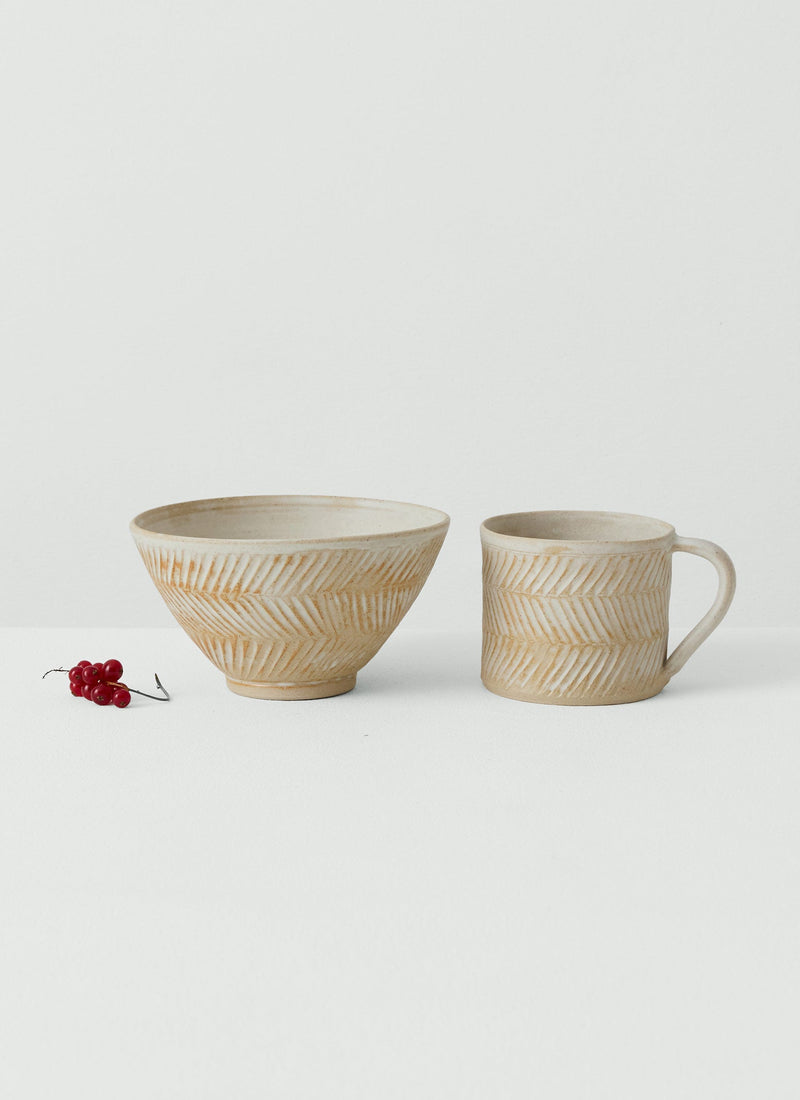 Elke Lucas Carved Mug | Cream