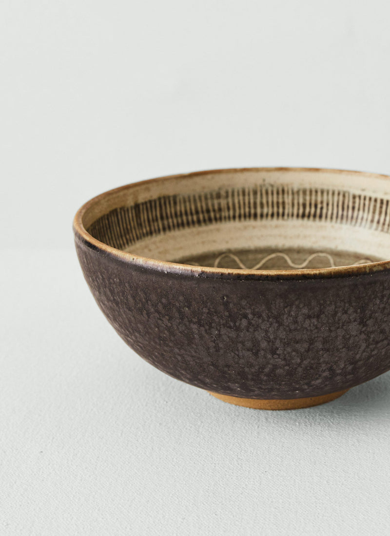 Gilliflower Pottery Sgraffito Ramen Bowl | Oat/Charcoal