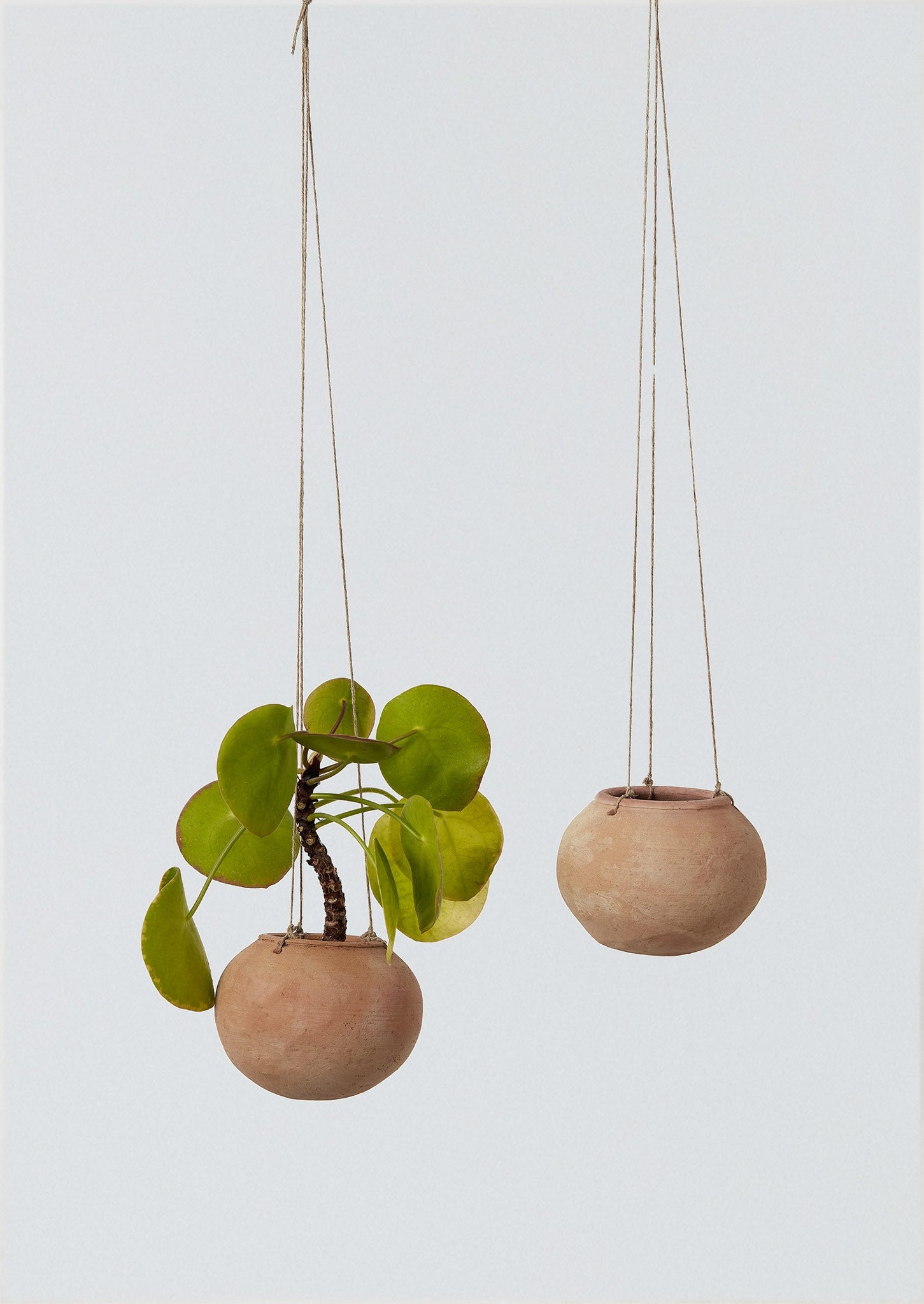 Lata Terracotta Hanging Planter Set | Terracotta
