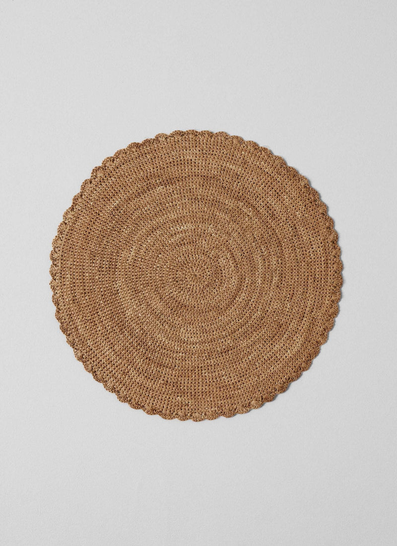 Scalloped Edge Raffia Placemat | Shell