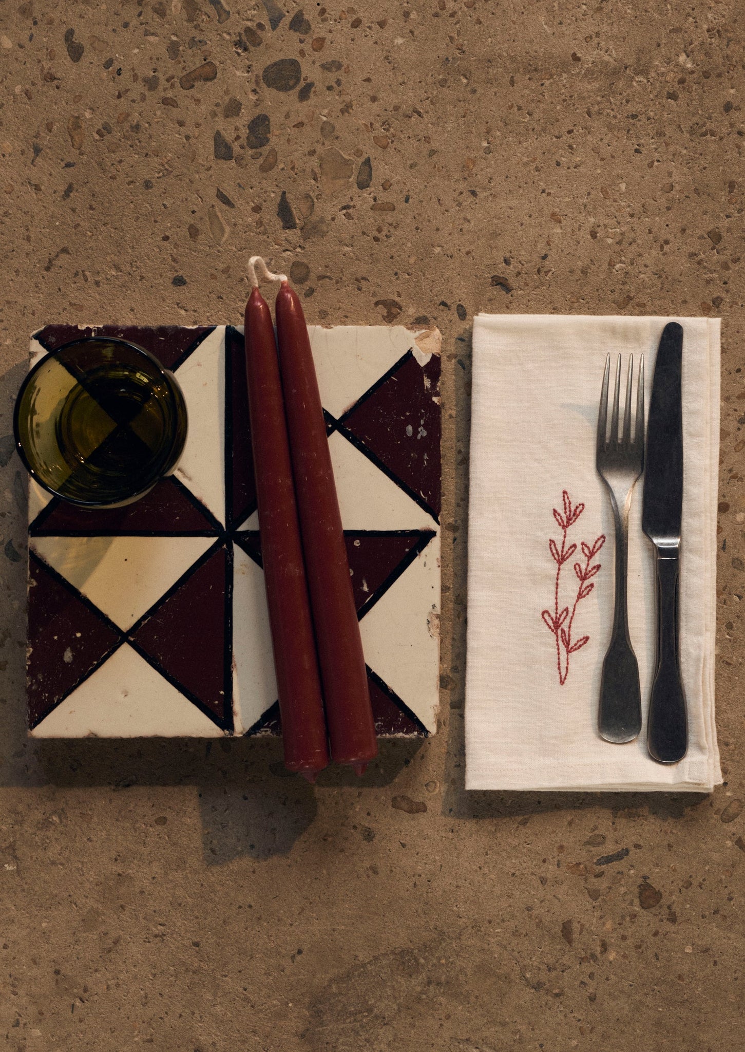 Embroidered Sprig Cotton Linen Napkin | Ecru/Red Clay