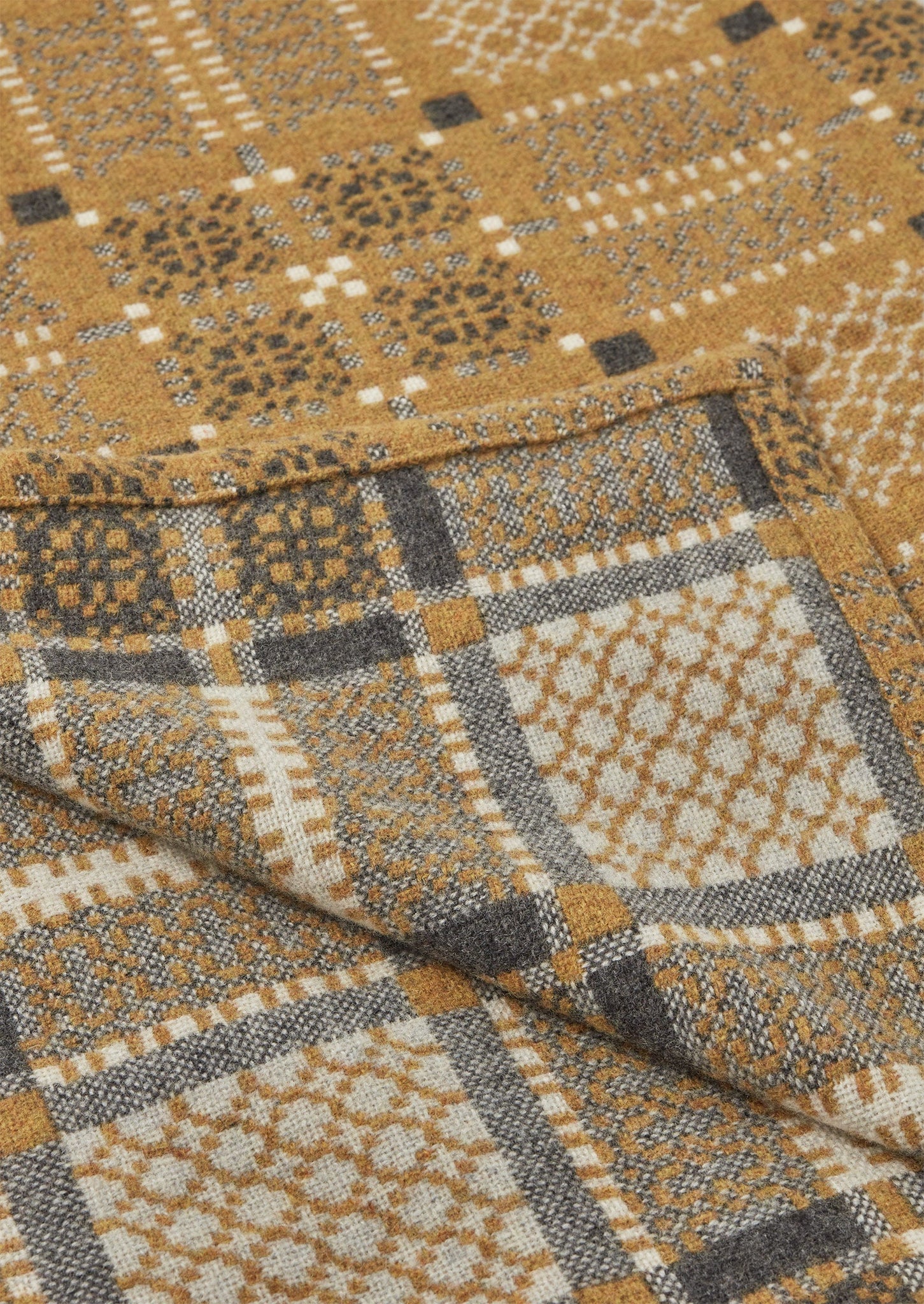 Melin Tregwynt Welsh Blanket | Mead/Ash