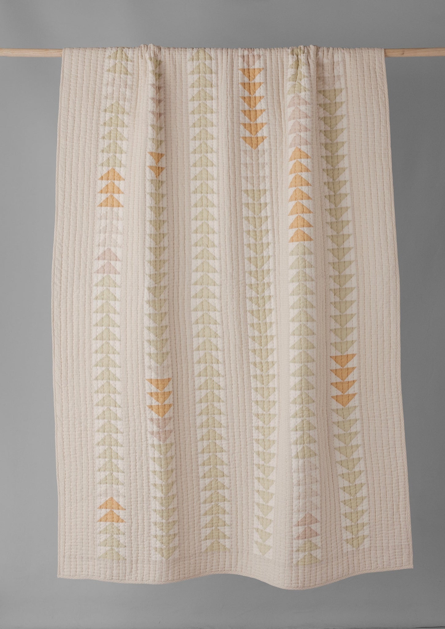 Triangle Patchwork Check Cotton Quilt | Soft Fern/Sand