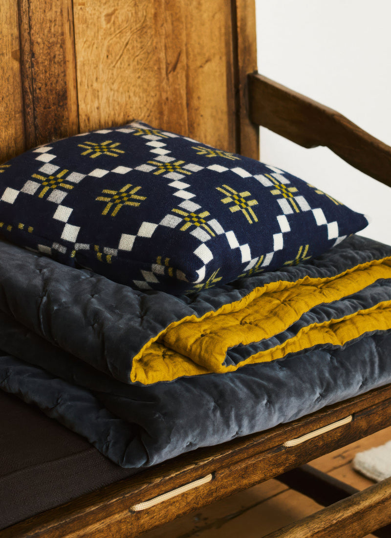 Contrast Colour Organic Velvet Quilt | Slate/Lichen