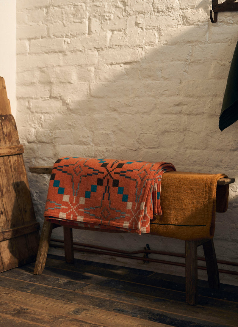 Melin Tregwynt Vintage Star Blanket | Copper