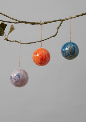 Hand Marbled Bauble | Lilac