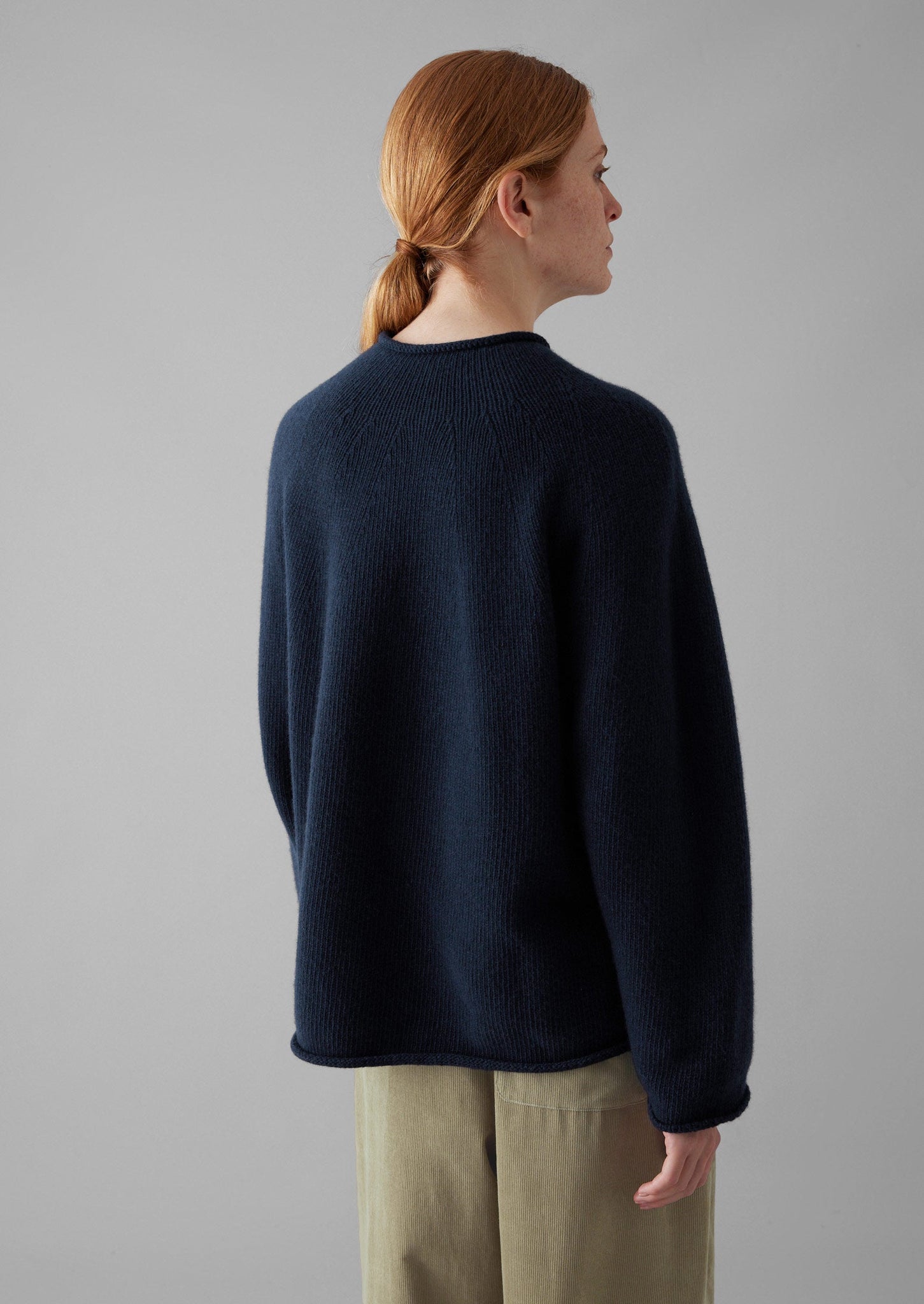 Seamless Recycled Cashmere Sweater | Navy