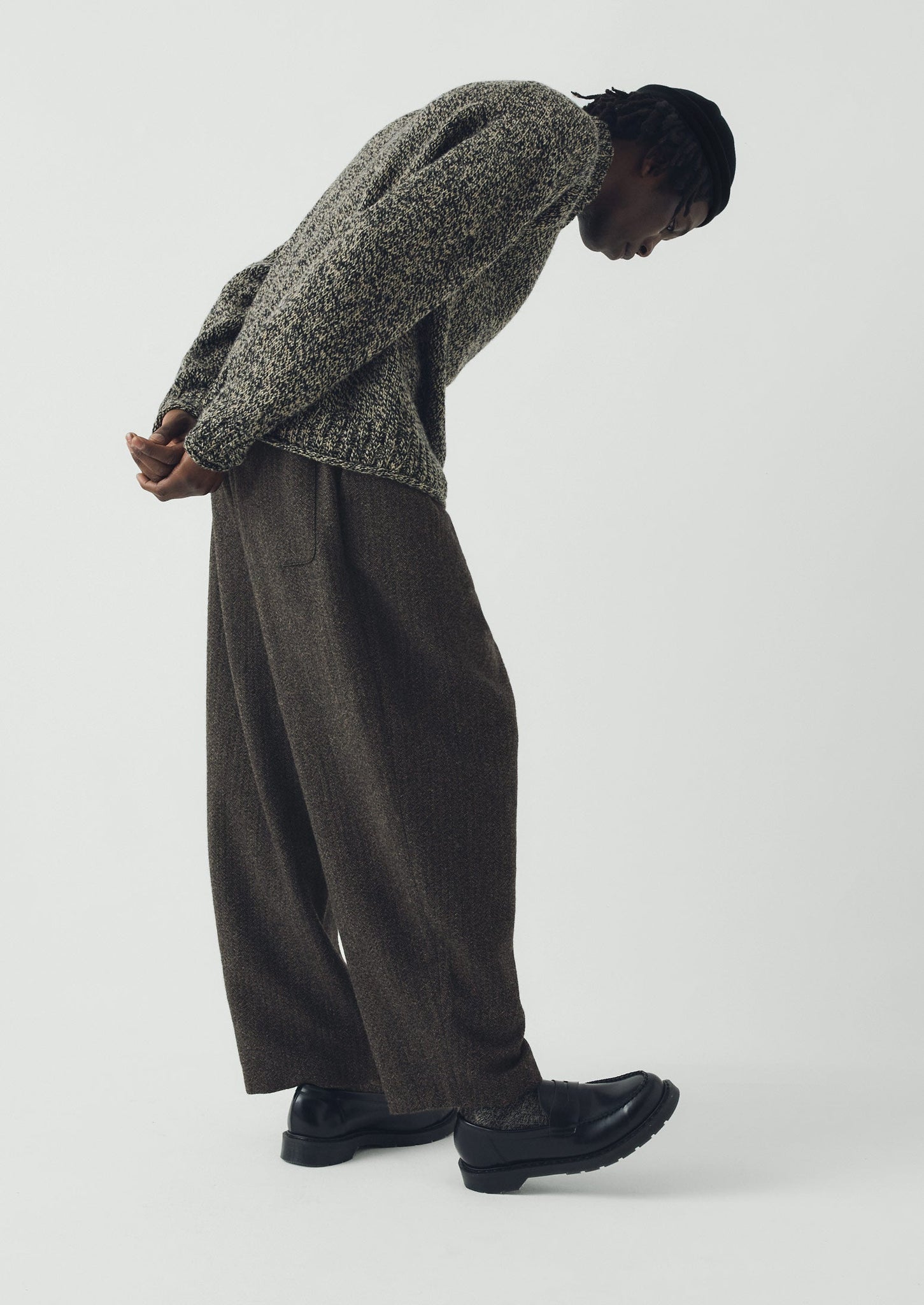 Wool Broken Herringbone Pleat Trousers | Charcoal Mouline