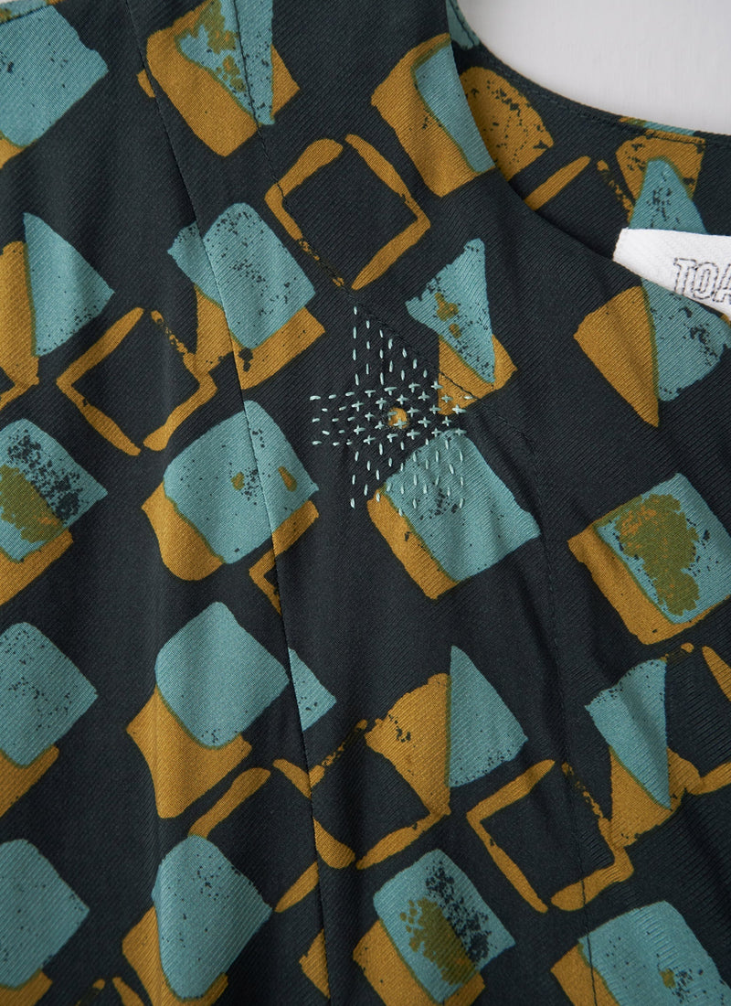 Renewed Peaks Print Easy Dress Size 8 (080) | Oil