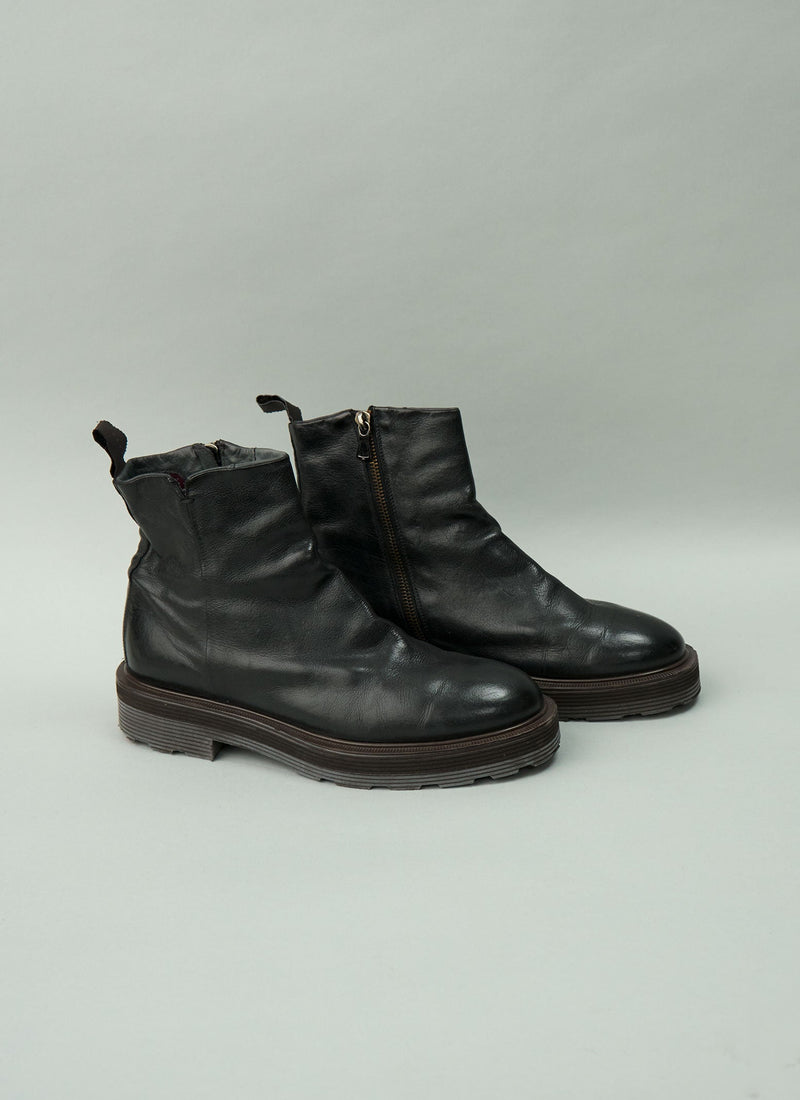 Reworn Sturlini Tread Sole Boots Size 40 (475) | Black