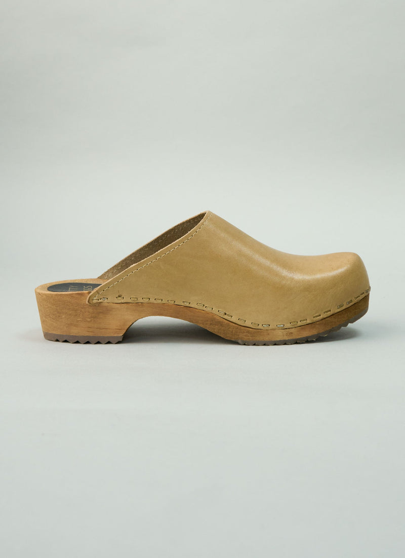 Reworn Kitty Clogs Size 37 (375) | Stone