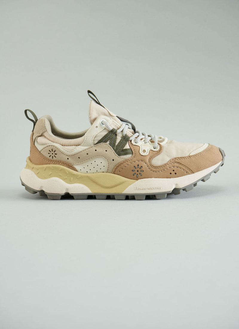 Reworn Flower Mountain Trainers Size 39 (094) | Ecru/Beige