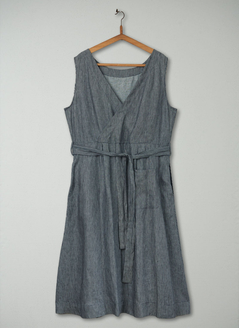 Reworn Linen Cross Back Dress Size 18 (490) | Indigo/Ecru