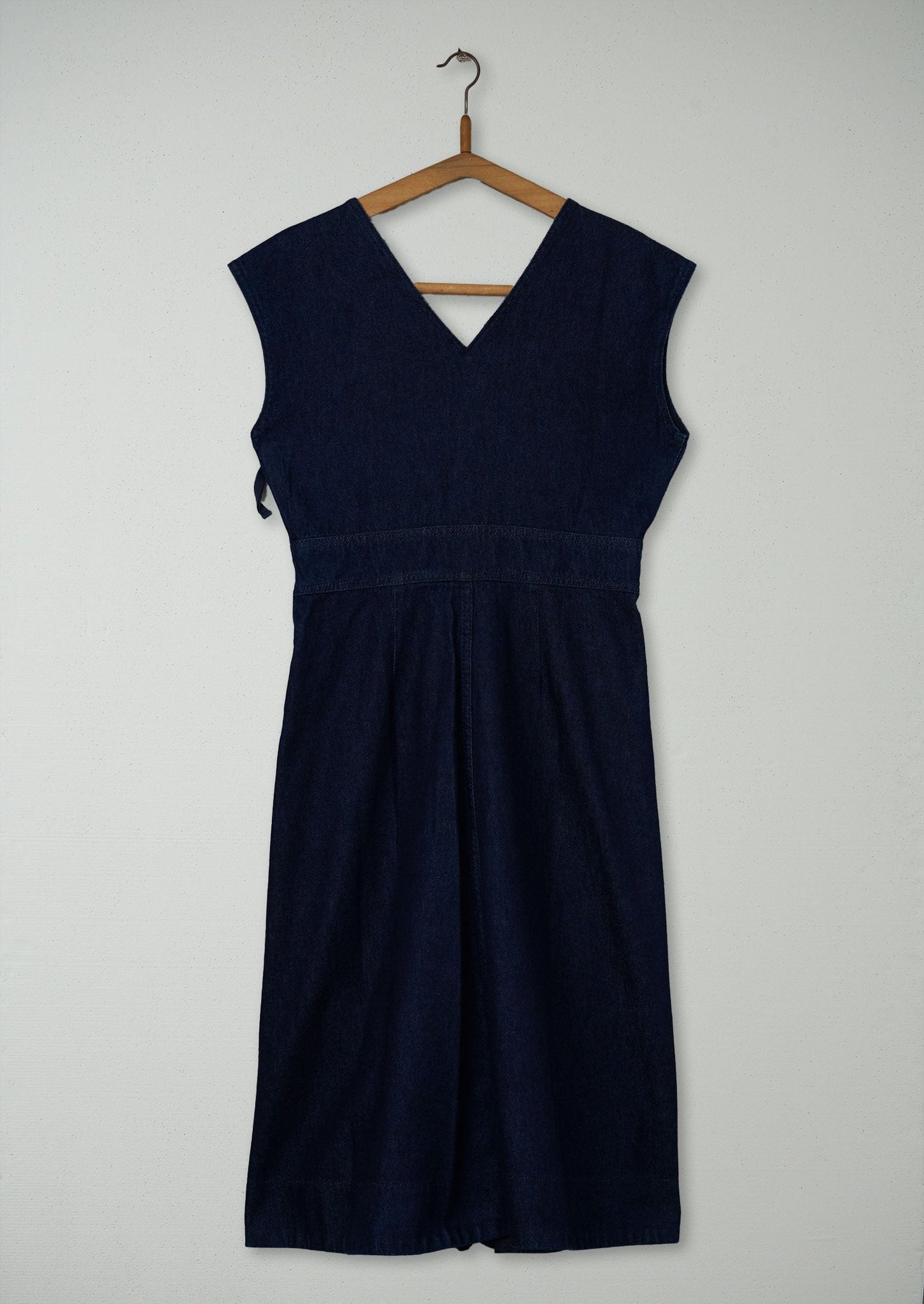 Reworn V Neck Dress Size 6 (1068) | Indigo