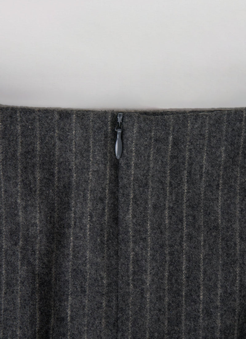 Reworn Pinstripe Pencil Skirt Size 12 (064) | Grey