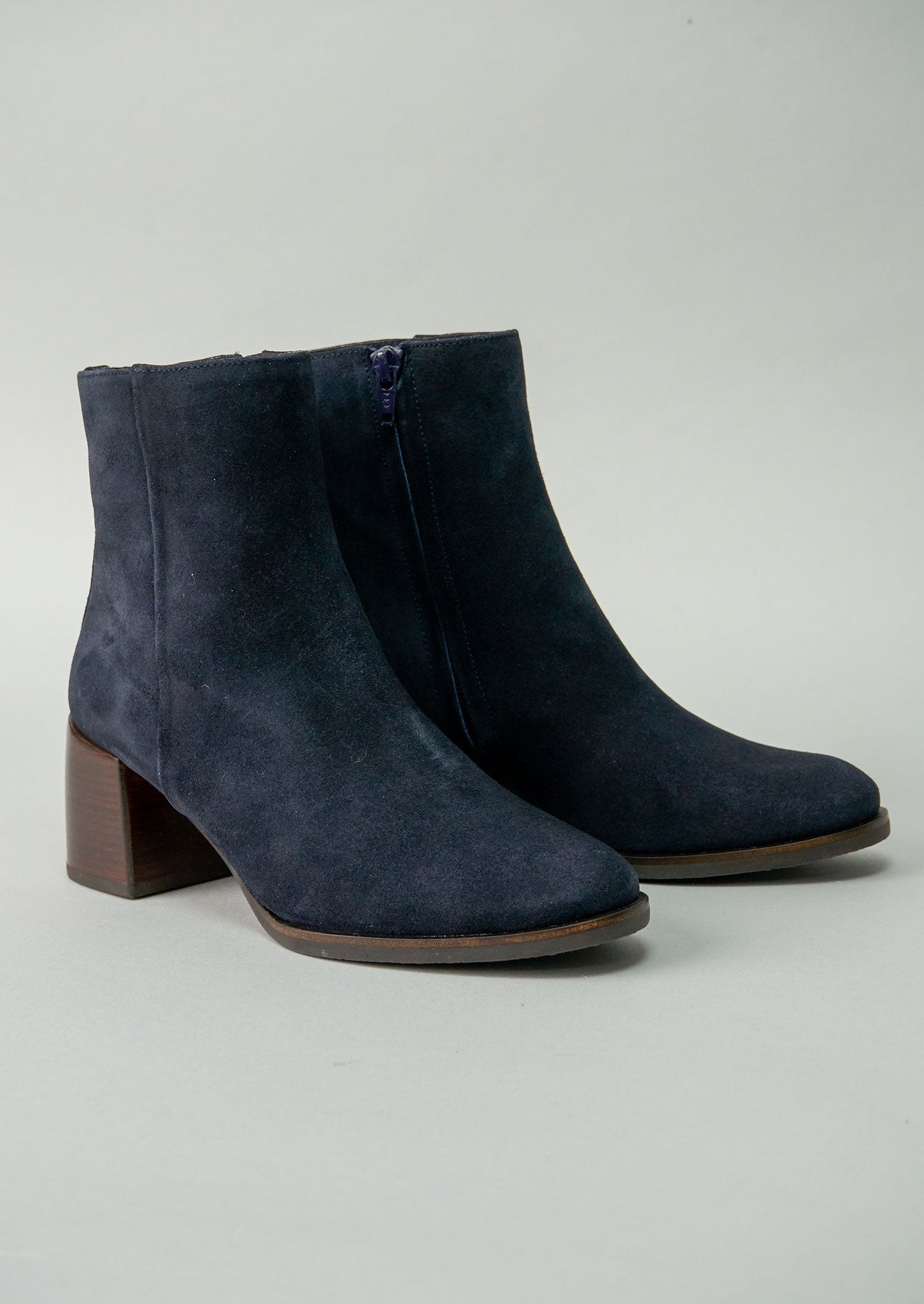 Reworn Chie Mihara Zip Boots Size 36 (189) | Dark Navy