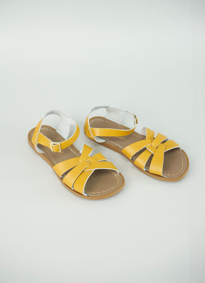Reworn Salt Water Sandal Size 4 (076) | Mustard