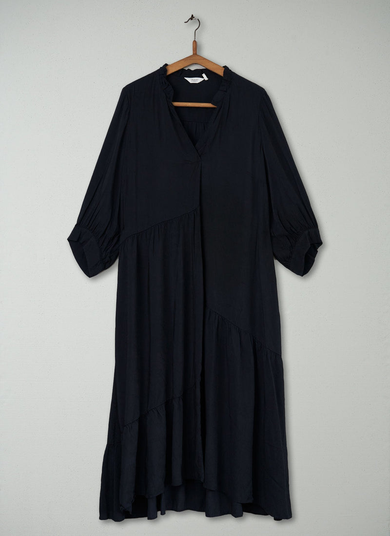Reworn Tiered Crinkle Dress Size XL (430) | Midnight