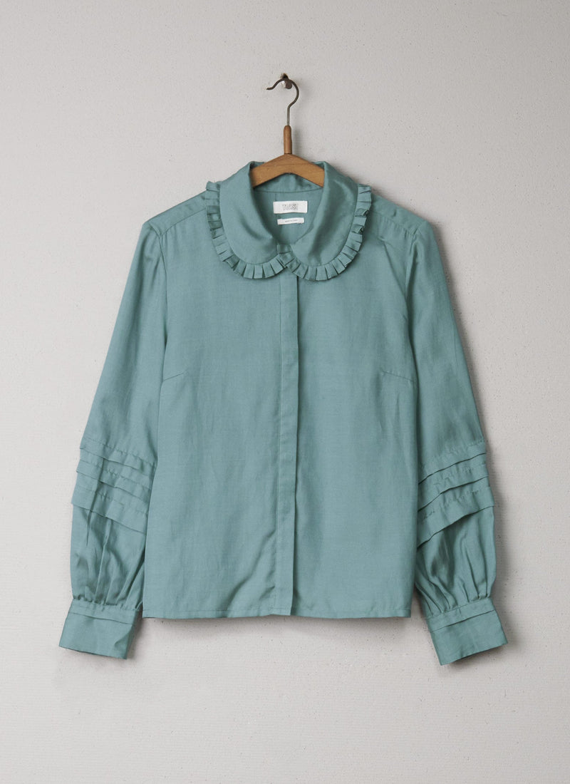 Reworn Ruffle Collar Shirt Size 8 (035) | Arctic Blue