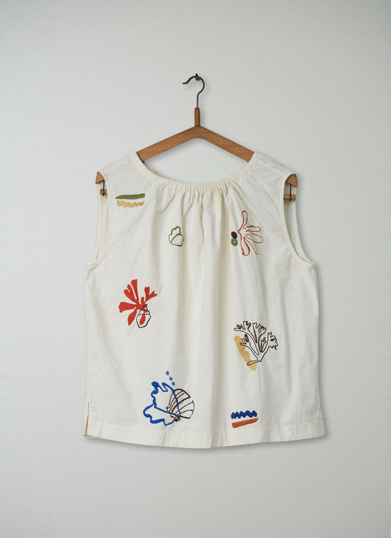 Reworn Coral Embroidered Top Size M (173) | Multi