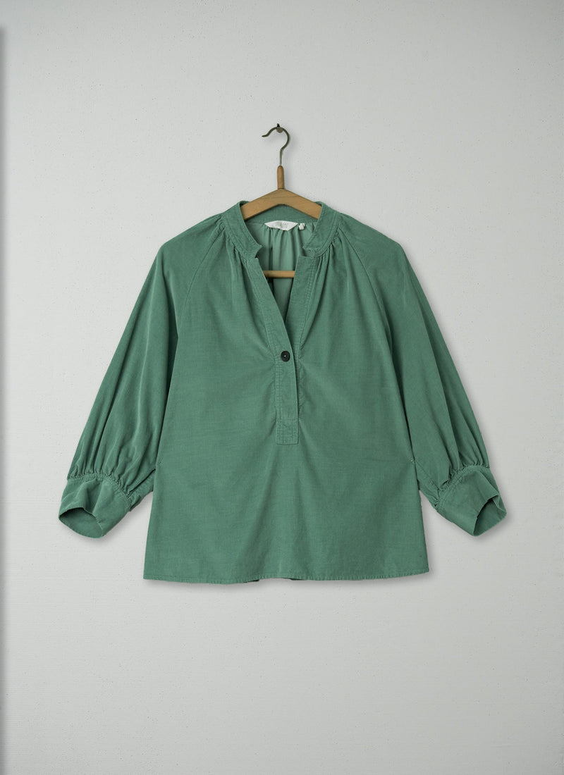 Reworn Needlecord Shirt Size XS (189) | Thorn Green