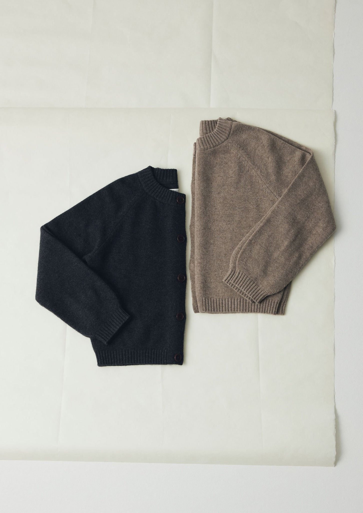 Eden Wool Cashmere Raglan Cardigan | Charcoal