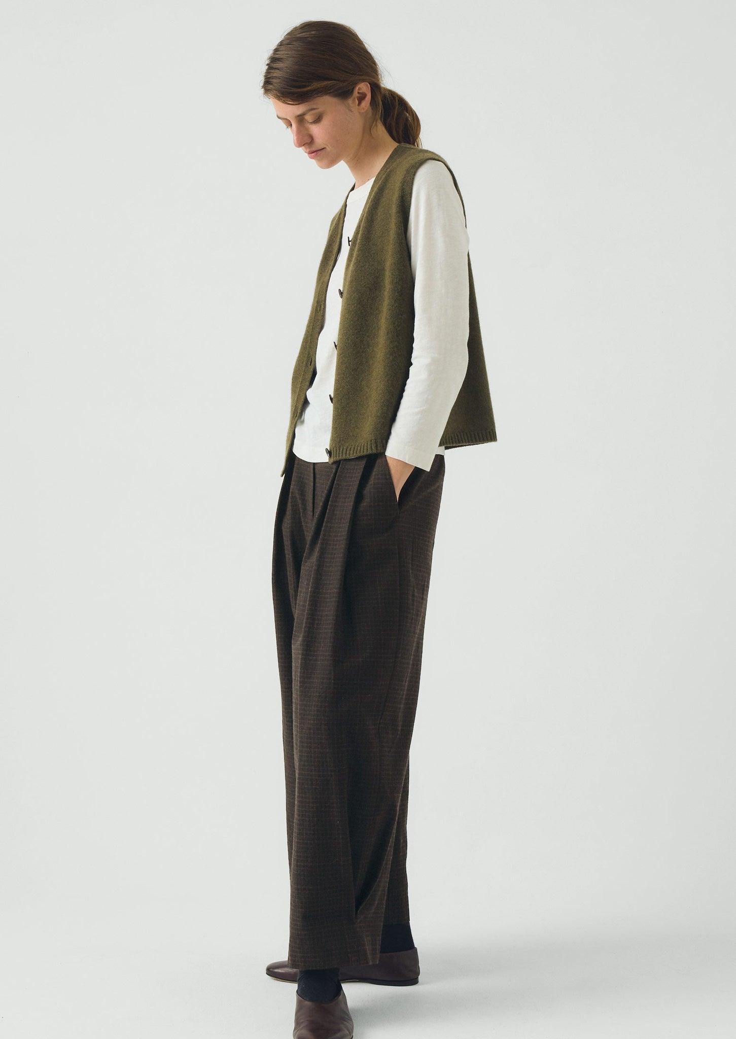 Wool Cashmere V Neck Tank | Olive Melange