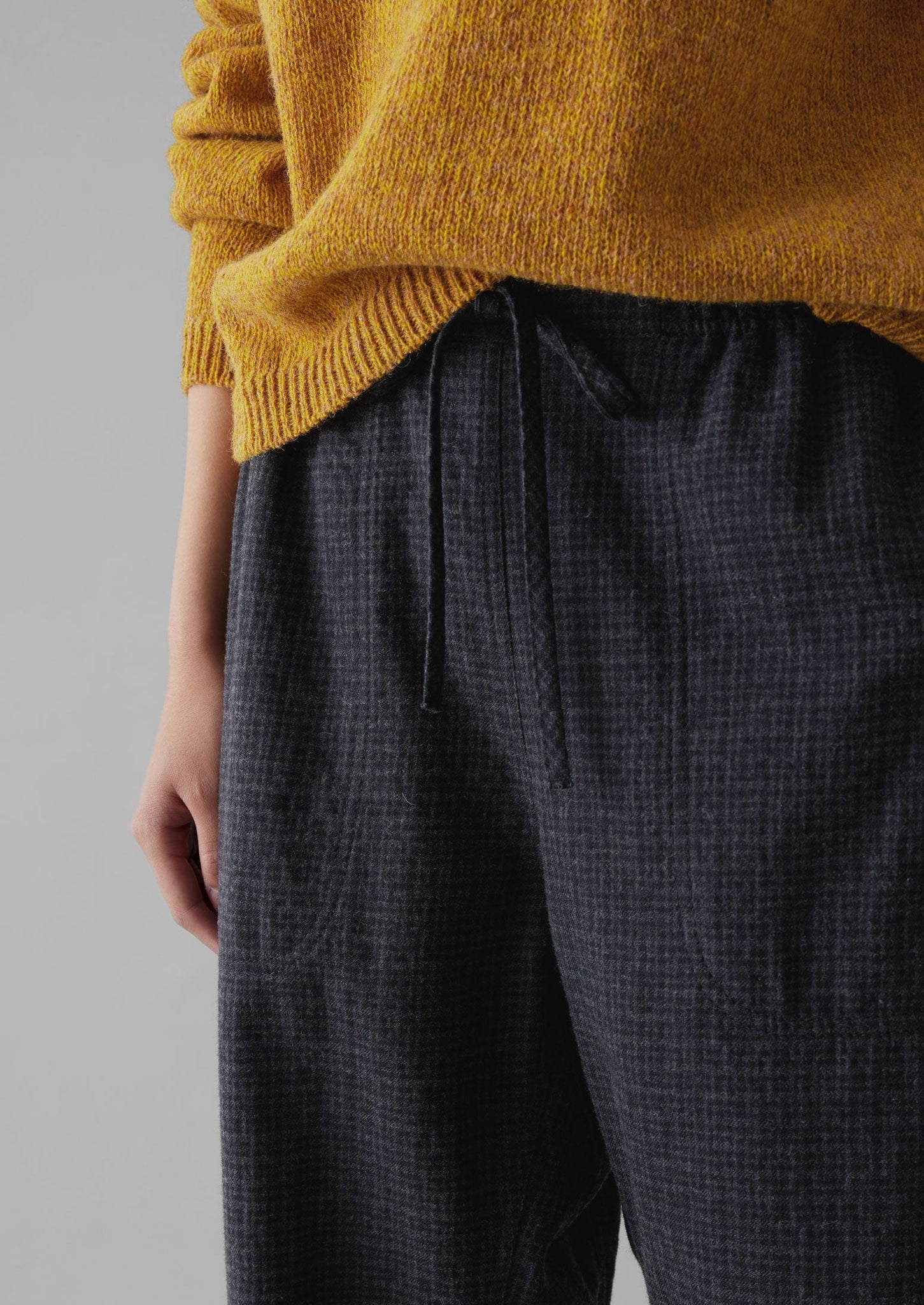 Suki Wool Cotton Seersucker Check Trousers | Carbon