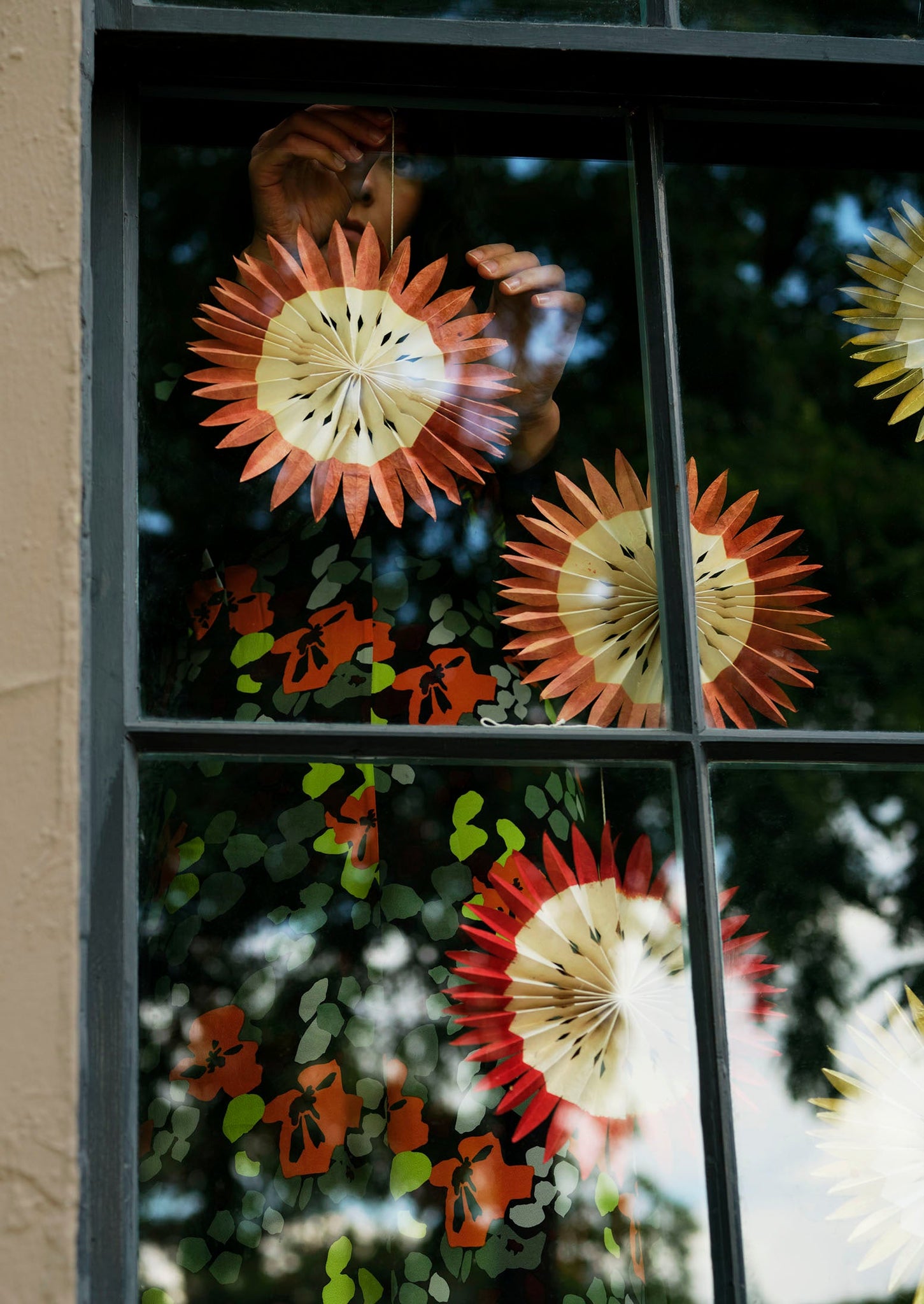 Hanging Dip Dyed Paper Rosette Set | Multi